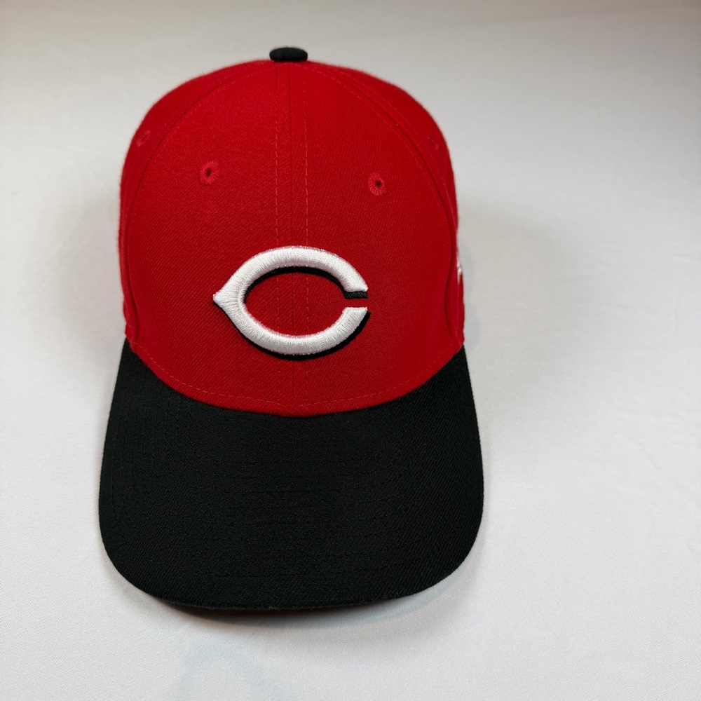 MLB Cincinnati Reds Youth Baseball Hat
OSFA Baseball Cap Snap Back Team MLB